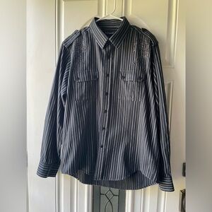7 Diamonds long sleeves casual shirt for men. Size:XXL.Black with white stripes